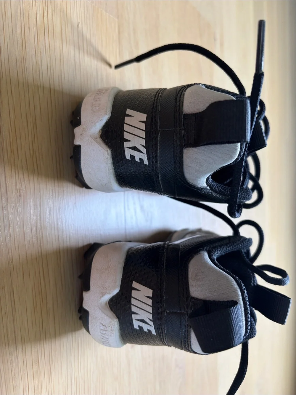 Nike Alpha Menace 4 Shark Cleats Sneakers FQ4016